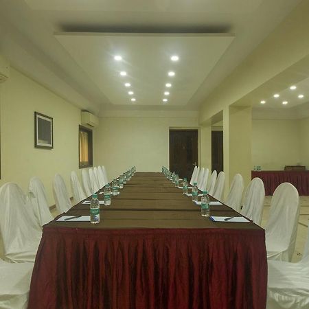 Treebo Trend Rosewood Hotel Mumbai  Buitenkant foto