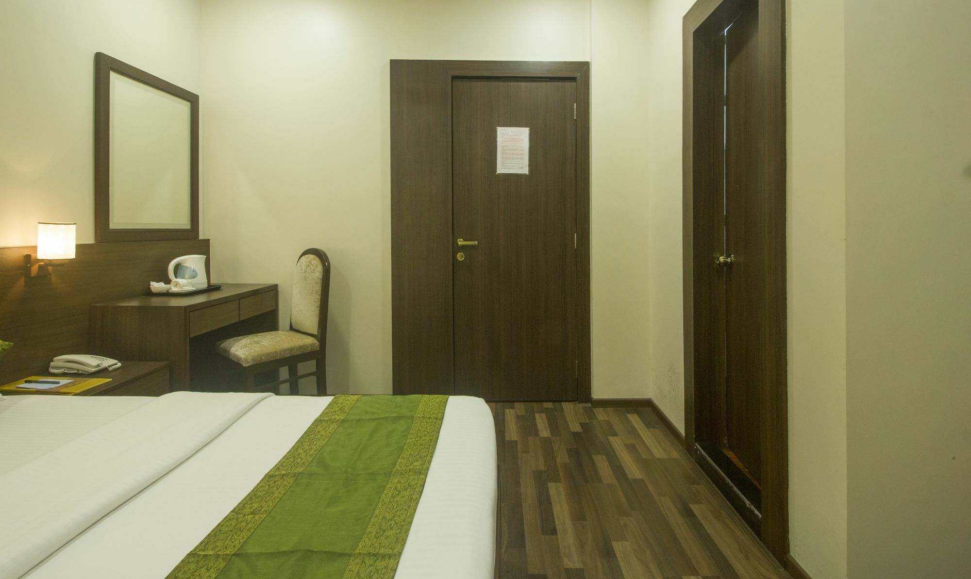 Treebo Trend Rosewood Hotel Mumbai  Buitenkant foto