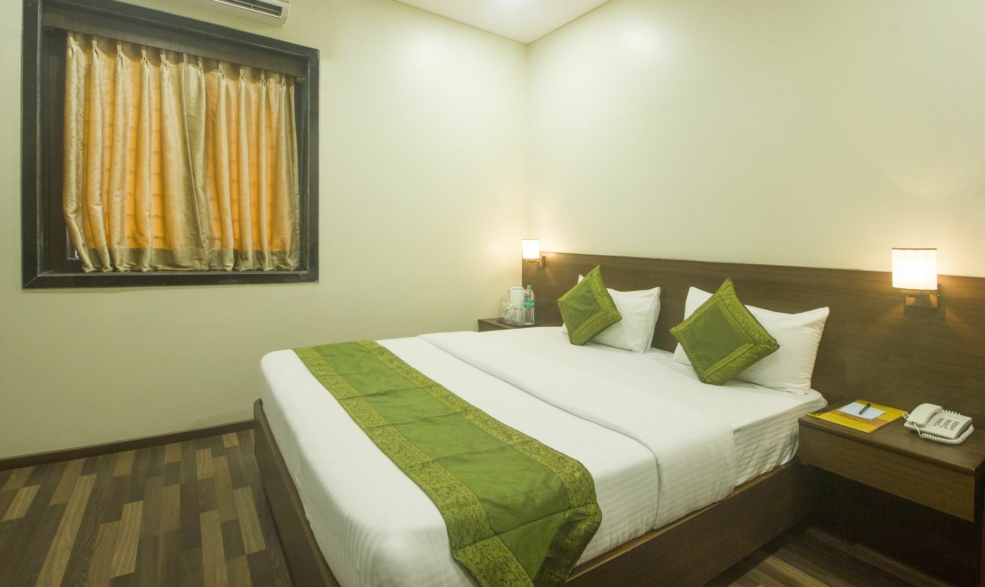 Treebo Trend Rosewood Hotel Mumbai  Buitenkant foto