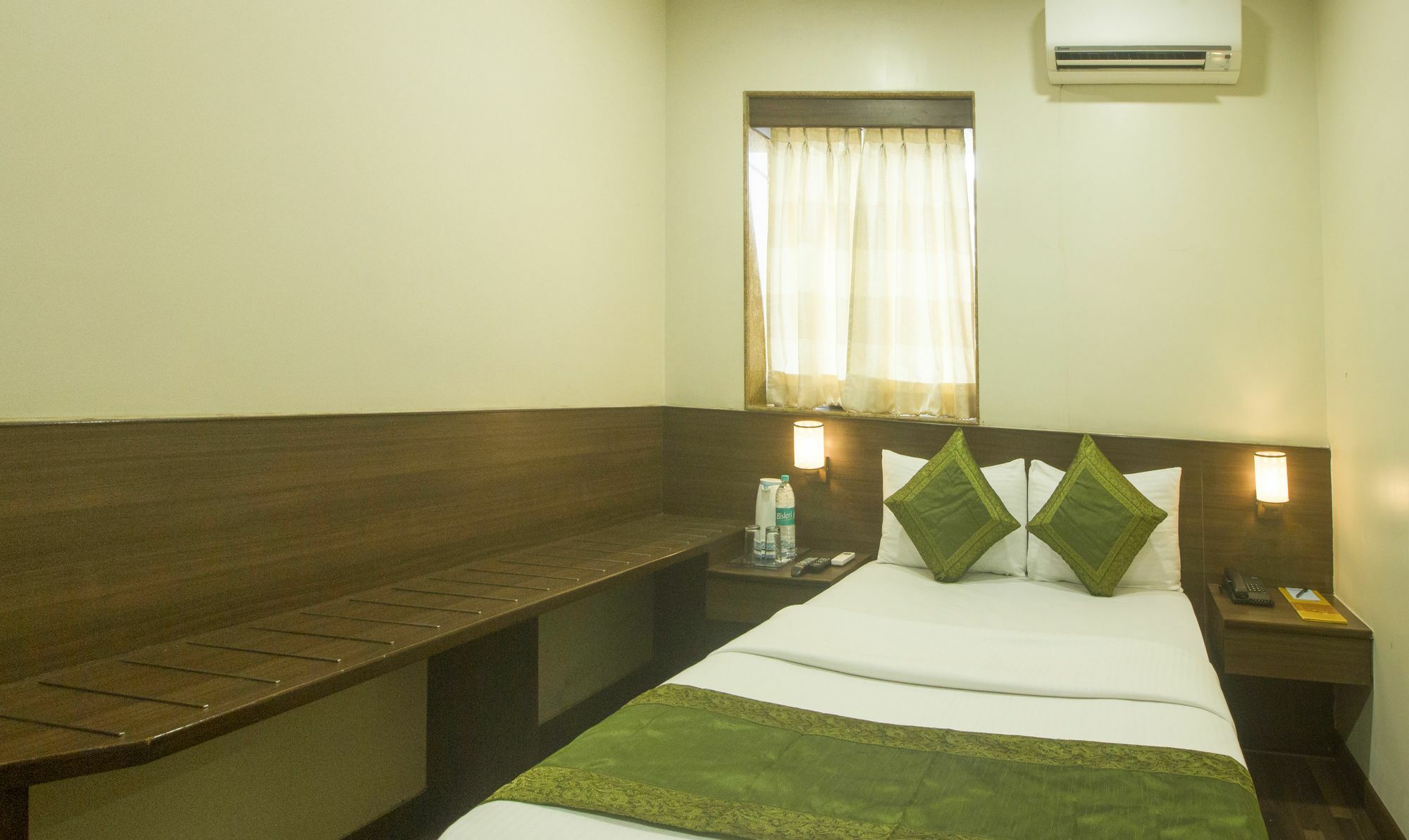 Treebo Trend Rosewood Hotel Mumbai  Buitenkant foto