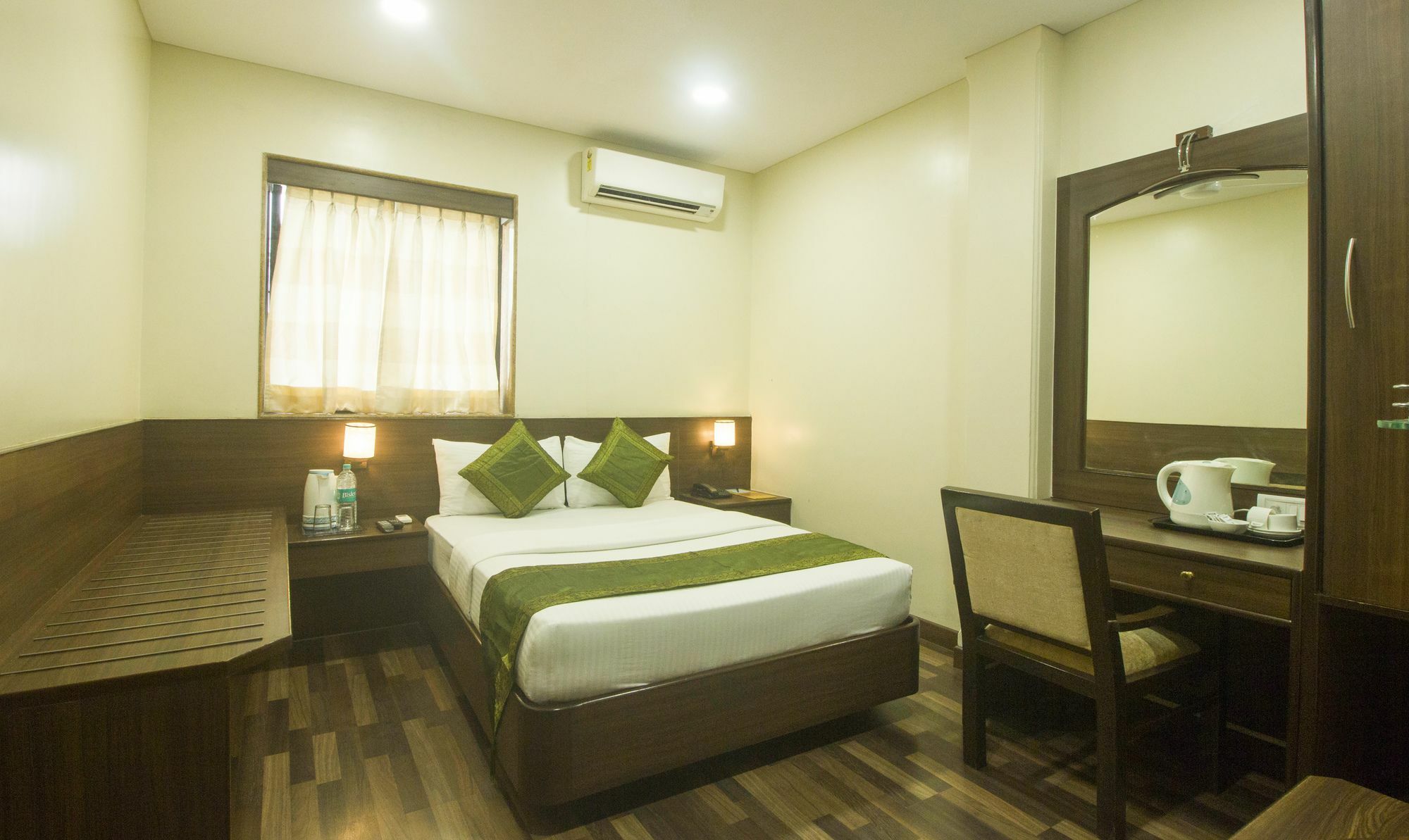 Treebo Trend Rosewood Hotel Mumbai  Buitenkant foto