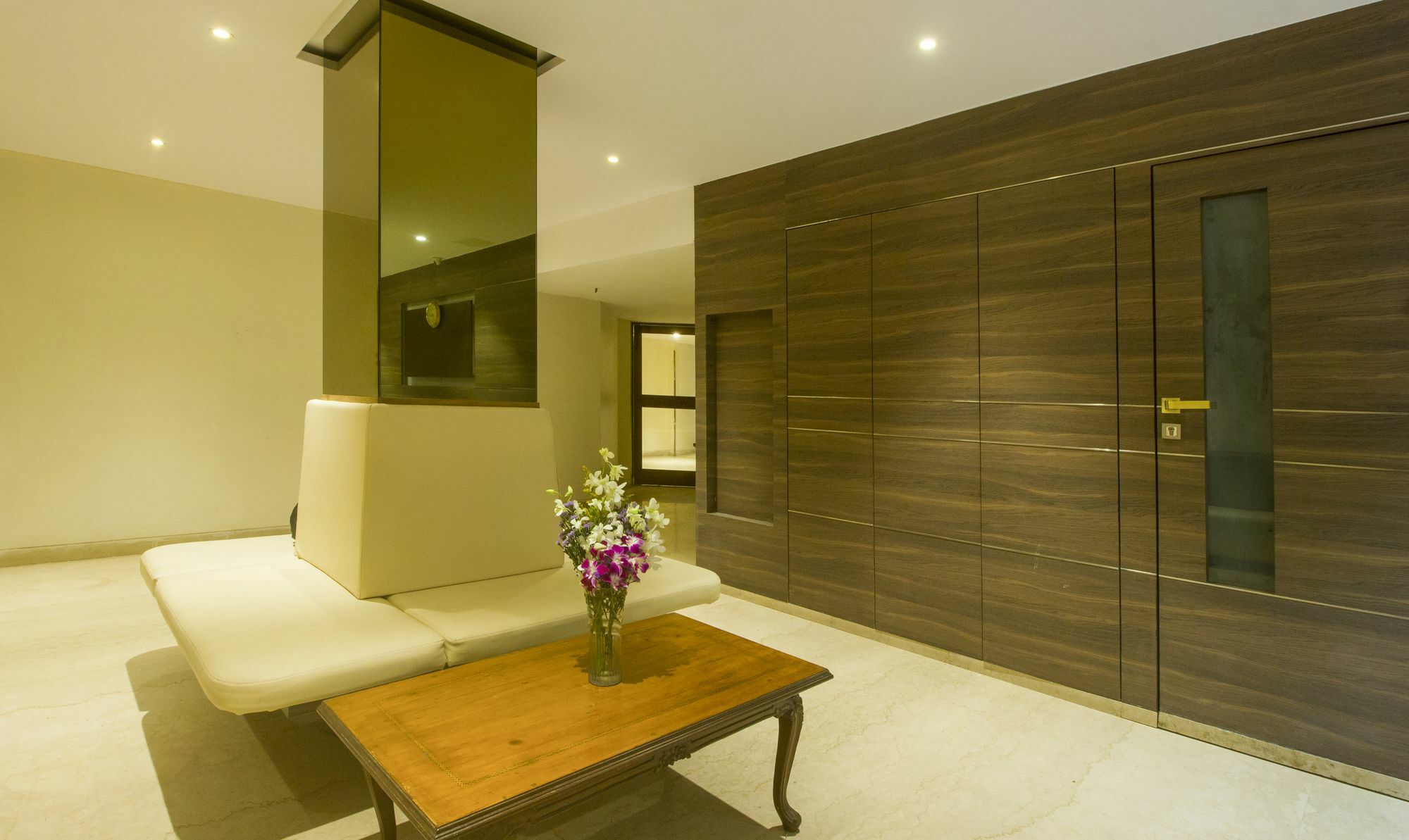 Treebo Trend Rosewood Hotel Mumbai  Buitenkant foto